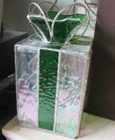 Barbara's first gift box in green 'ribbon' in daylight to show bow at the top of the box